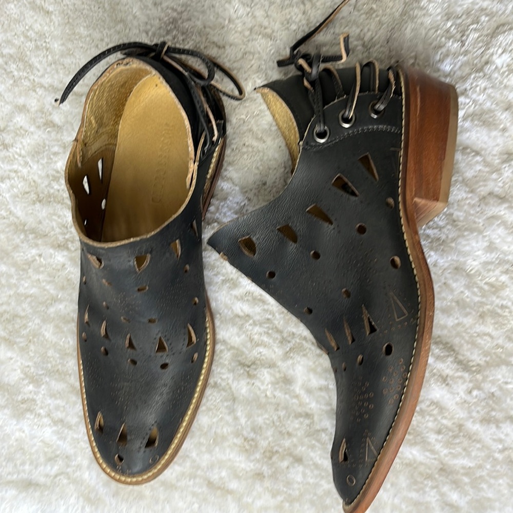 Musse & Cloud Anthropologie Coolise Leather Laser Cut Bootie - Picture 2 of 13